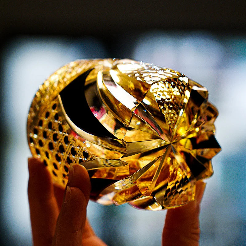 Edo Kiriko Hand-Carved Imperial Dark Knight Whisky Glass – A Crown of Timeless Majesty