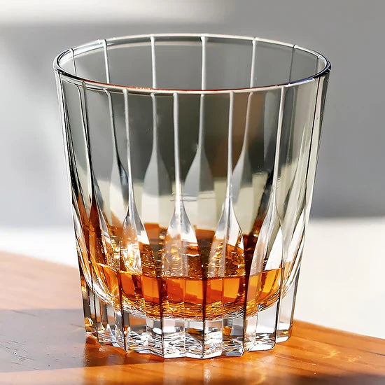 Edo Kiriko Hand-Carved Luxury Starburst Crystal Whisky Glass – A Radiance Born of Starlight
