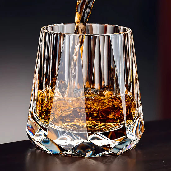 Edo Kiriko Hand-Carved Clear Zeus's Stone Lead-Free Premium Crystal Whiskey Glass – A Masterpiece of Facets and Thunder